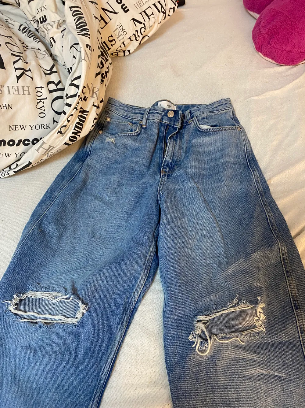 Jeans från mango, baggy storlek 38 . Jeans & Byxor.