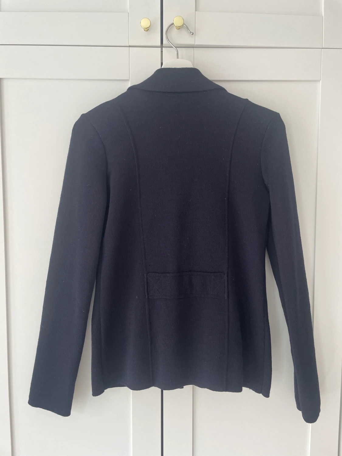 Busnel cardigan XS/S Marinblå, Adoore stickad naturvit klänning M - 90