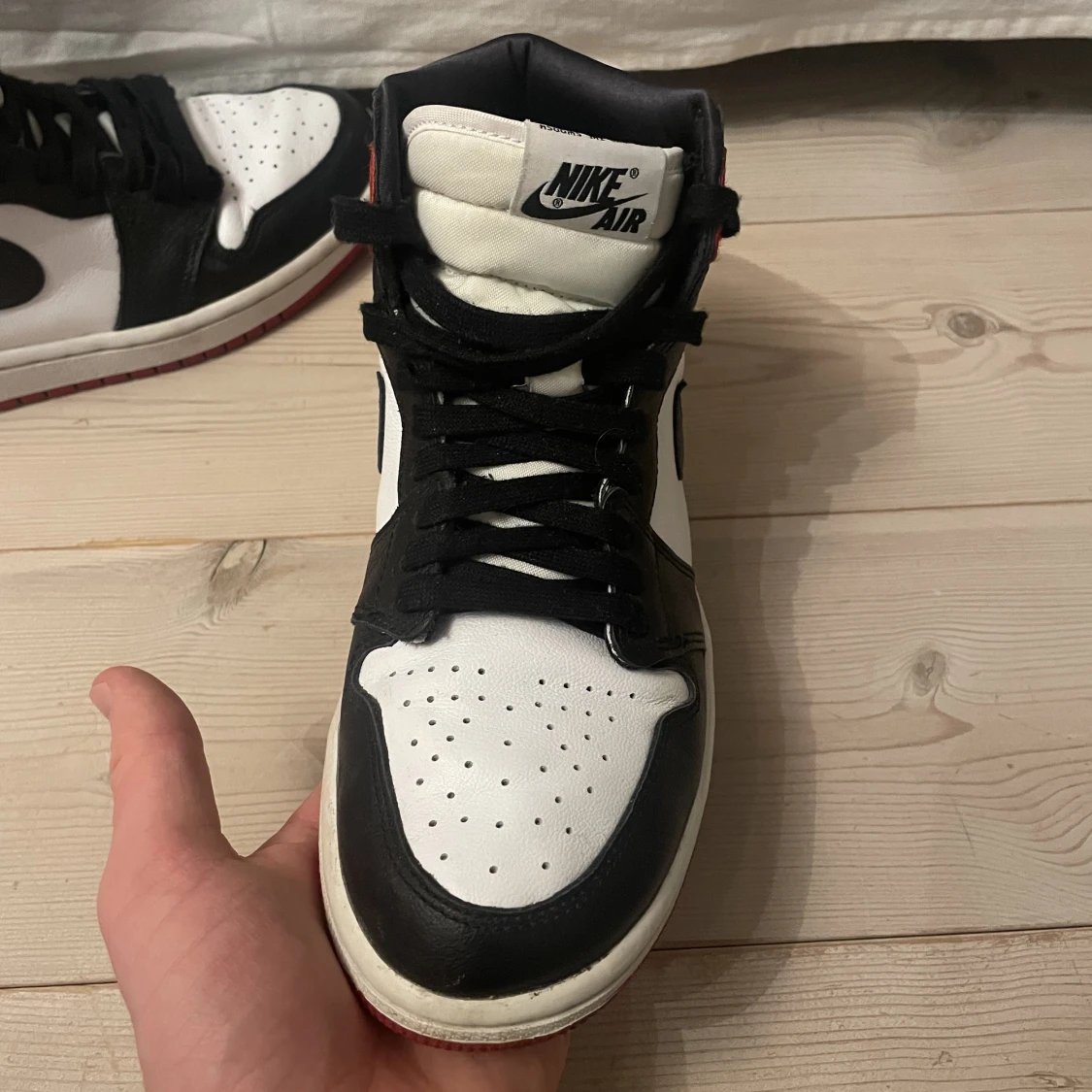 Jordan 1 satin black toe - 91