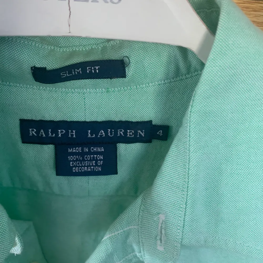 Fin skjorta från Ralph Lauren size 34 EU . Skjortor.