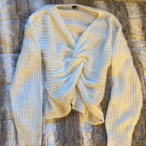 Vit Kofta - Jättemysig, mjuk, vit stickad kofta (som inte sticks) 🩵 Storlek small (S) / 165