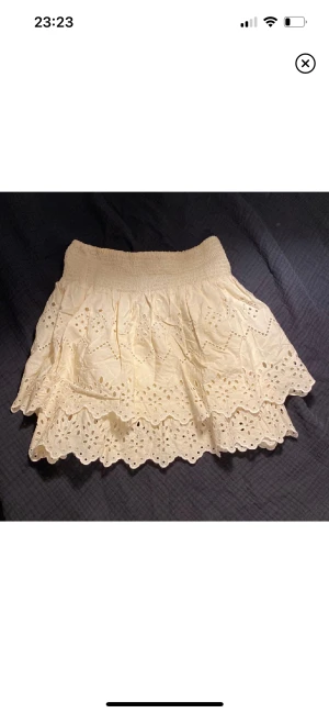 Kjol - volangkjol från zara❣️❣️