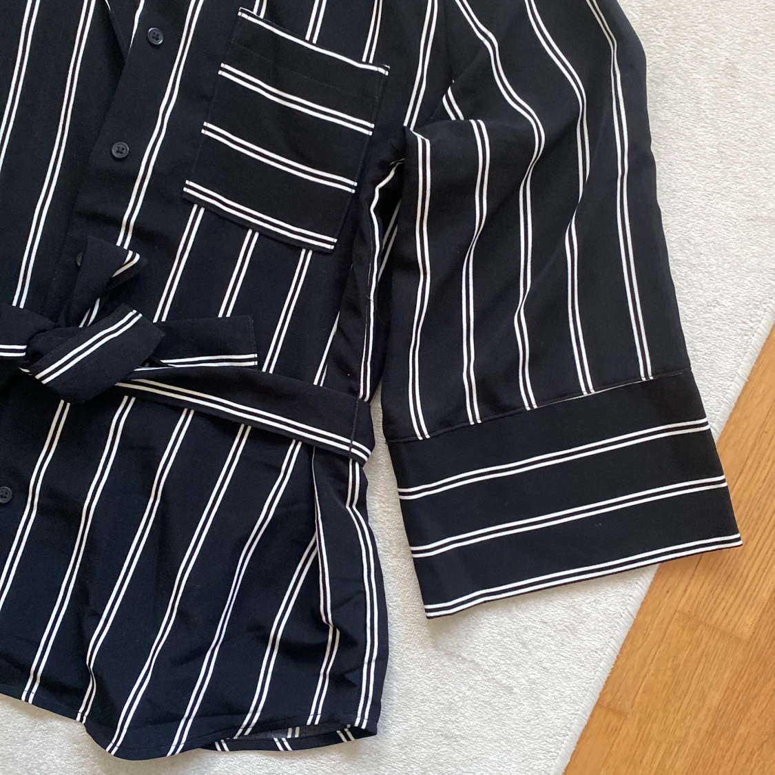 Kimonoskjorta från MONKI - 91