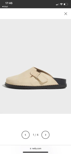 Tofflor/mule i mocka  - Tofflor i mocka från Pieces Stängd fot Kardborrband på sidan. Använda tre-fyra gånger! 