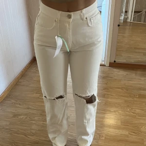Vita jeans  - Jeans från GinaTricot, högmidja 