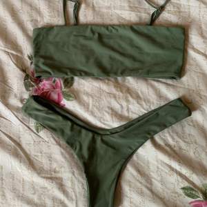 Olivgrön bikini från zaful som inte kommer till användning.OBS att underdelen är väldigt låg på mig som vanligtvis bär S-M. Nypris 18,90€. 