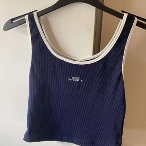 Blått linne - Ett fint blått linne från shein! Endast testad Den va lite tajt på mig som brukar ha S så jag skulle nog säga att den sitter som XS🩷