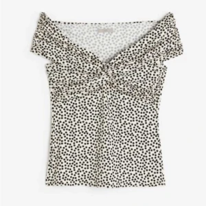 Tröja  - En tröja från hm, aldrig använd. 70kr+ frakt 