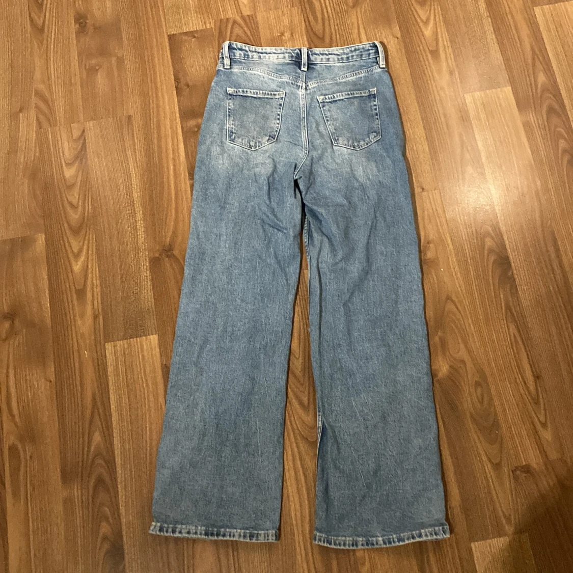 Blåa Jeans från H&M - 90