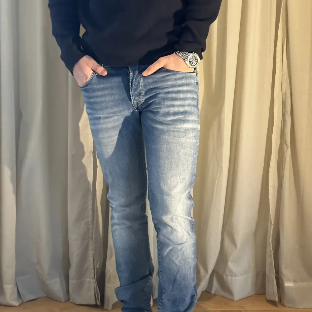 Snygga ljusblåa jeans från Jack and Jones. Slim/Glenn st W30/L32. Jeans & Byxor.