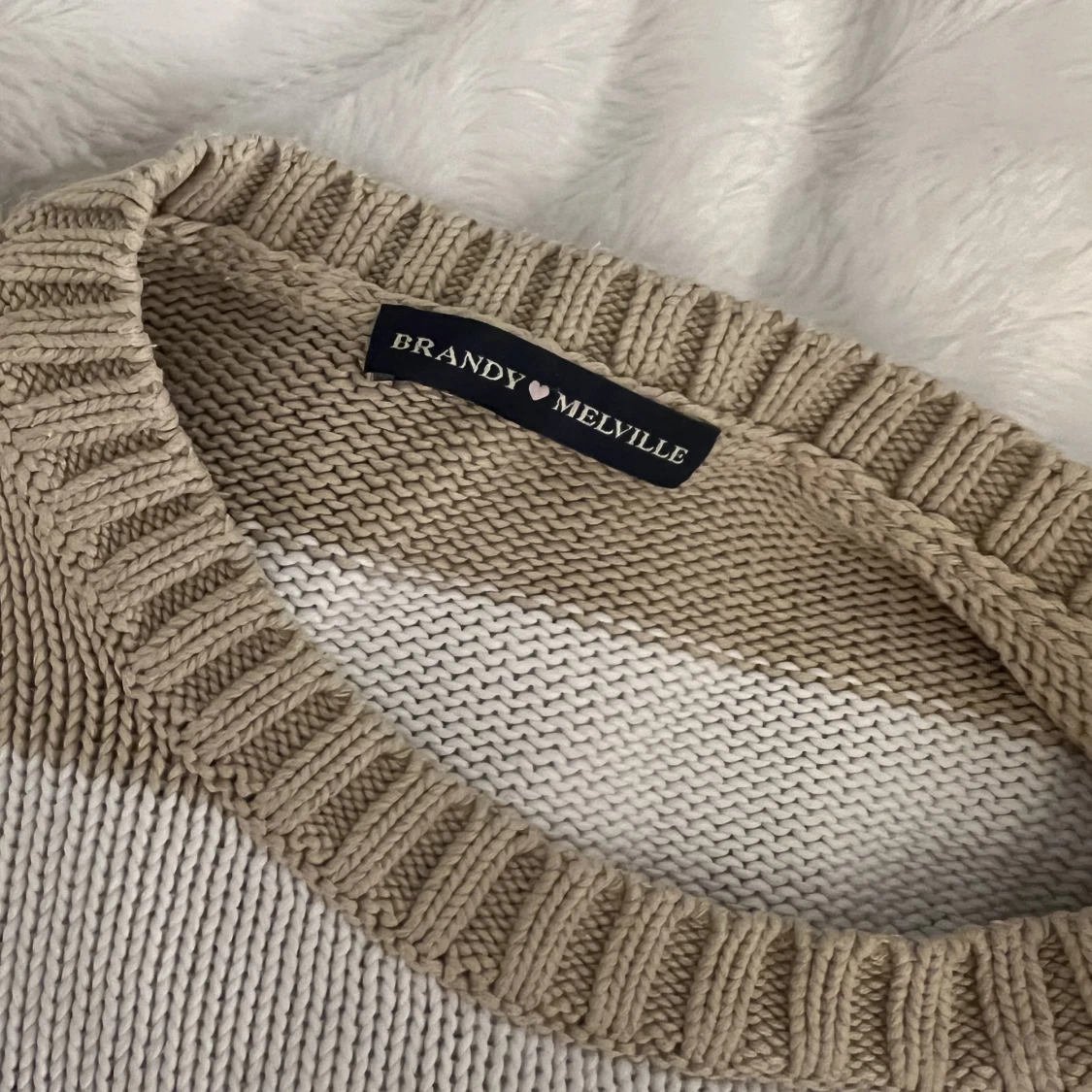 Brandy Melville Sweather - 90