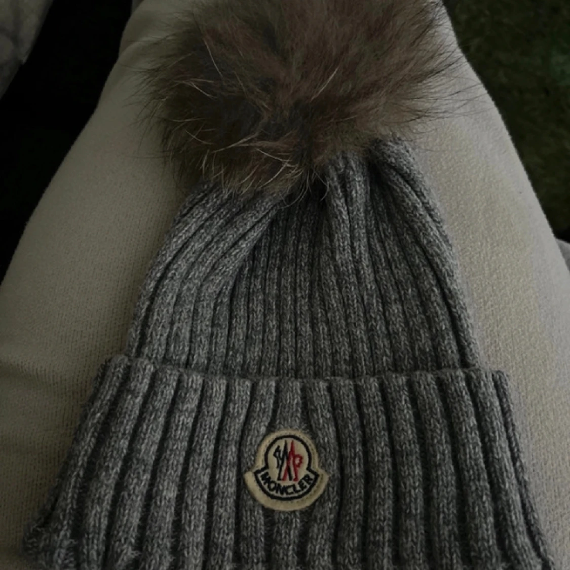 Moncler mössa