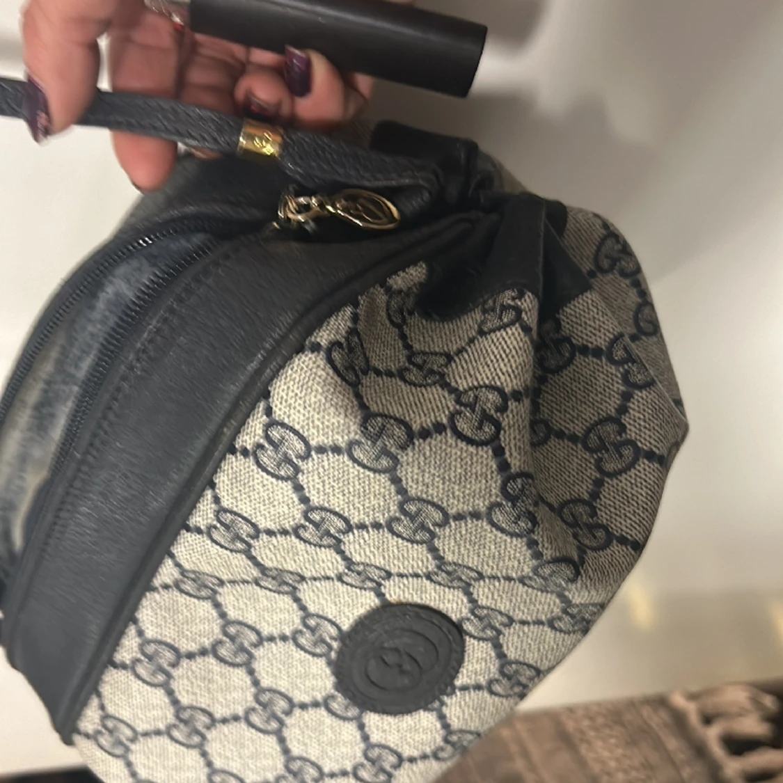 GUCCI NAVY GG VINTAGE COATED CANVAS SHOULDER BAG - 90