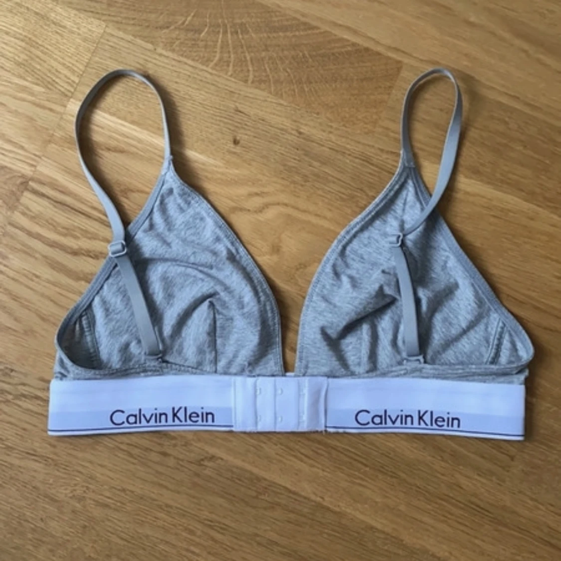 Grå Calvin Klein bh stl M - 90