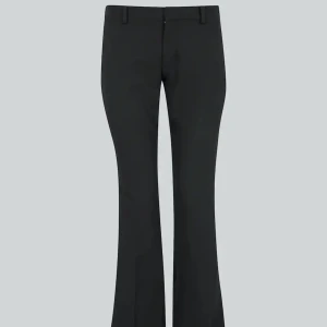 Bik bok kostymbyxor  - Säljer de här jättefina kostymbyxorna i modellen ”Vera” petite, utan slits då de är för korta på mig. Helt nya aldrig använda. Hör av er om ni har fler frågor eller funderingar💕