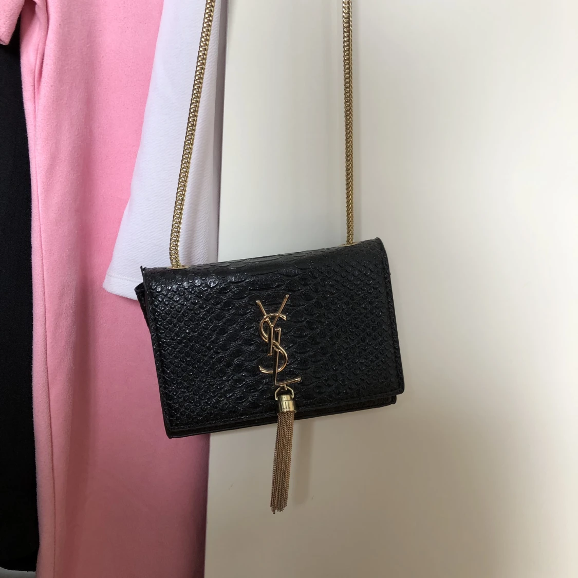 Svart handväska  - 90