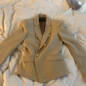 Kavaj från mango - Kavaj från mango