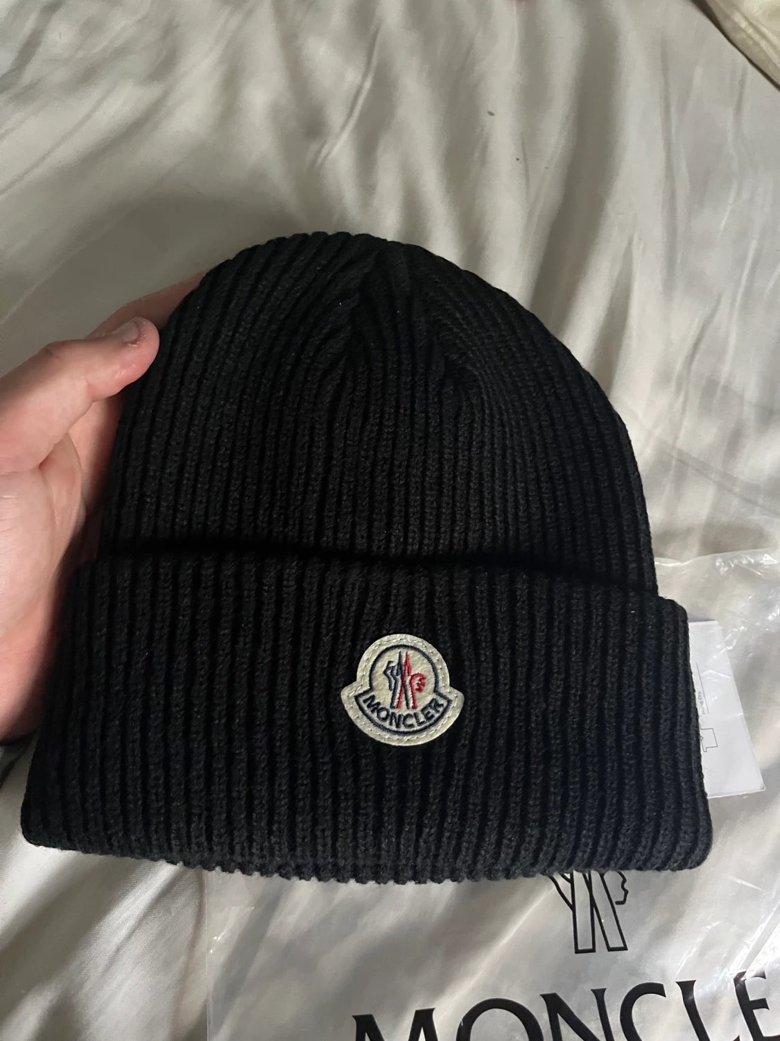 Moncler mössa efant