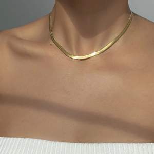 Superfint guldfärgat halsband som inte används ✨Frakt tillkommer på 12kr!