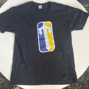 Trapstar T-shirt - Fin T-shirt i nyskick fick den av min kompis kan gå ner i pris vid snabb affär