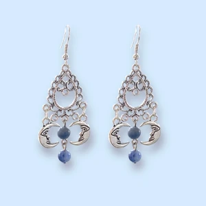 örhängen månar och kristall 💫 - Örhängen med månar och kristall - blå aventurin! 🌙 går att få i annan kristall/ färg! 🌈 krokar i sterling silver! 🙌 pris 49kr! frakt 15kr vid köp genom swish privat, annars plicks fraktalt. 💛 Samfraktar gärna om ni vill köpa från flera olika annonser! 🥰