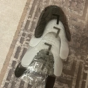 Creez skydd  - Säljer oöppnad creez skydd i förpackningen. 