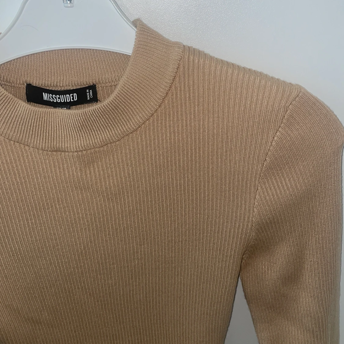 Ribbad klänning - 90