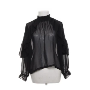 Blus - Blus från sellphy som inte passade mig💘