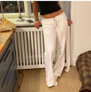 Roxy Linnebyxor - Helt nya linnebyxor!! Har ett par i storlek Small och ett par i Medium. INTRESSEKOLL på dessa❤️