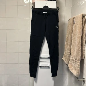 Mjukisar - Mjukisar från Calvin Klein Jeans, storlek 16 (158/164)