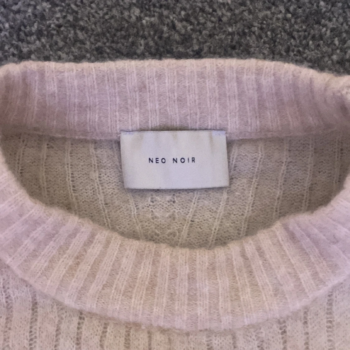 Beige tjocktröja - 90