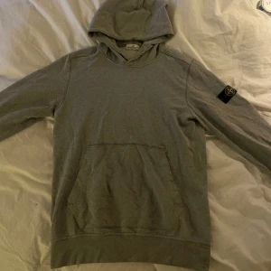 Stone island hoodie  - Stone island hoodie i storlek S