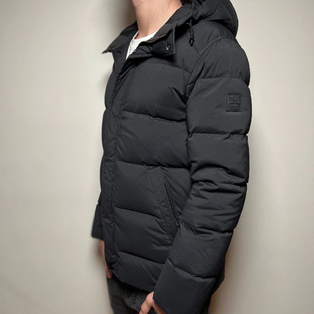 Svart J.lindeberg Vinterjacka Plick Second Hand