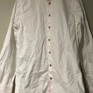 Stenströms skjorta - Utmärkt skick, behövs ba strykas
