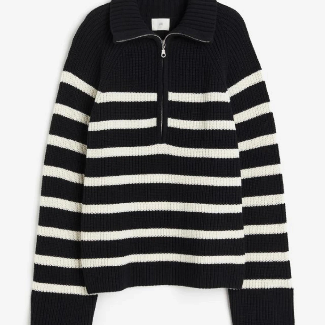 Stickad Randig Tröja med dragkedja och krage!