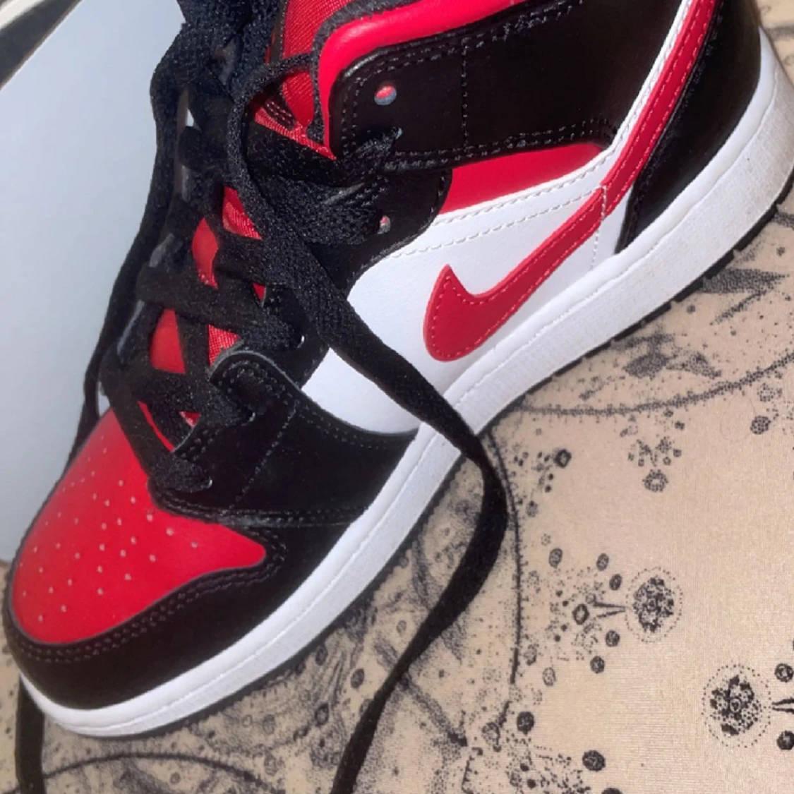 Air Jordan 1mid Alternate Bred Toe (Gd