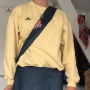 Adidas ströja - Sjukt cool och bekväm💛