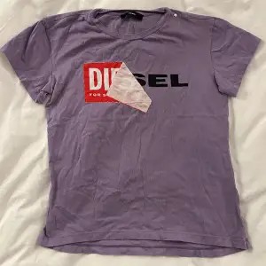 Diesel t-shirt, storlek M (små) använd ca. 3 gånger, ny, mycket bra tillstånd