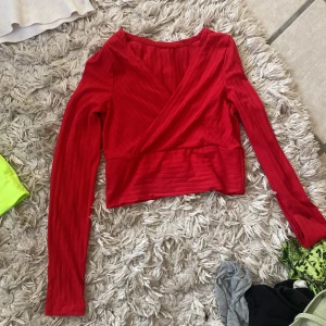 V-ringad - Wrap tröja