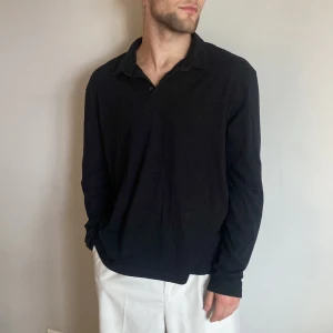 Tröja - Tröja köpt second hand, bra skick! Köparen står för frakt 