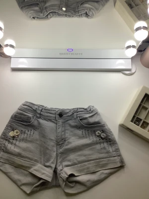 Shorts  - Superfina shorts 💗 de är jeans shorts från Mayoral💕