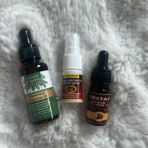 Hårserum - Säljer 3 stycken hårserum som fått mitt hår att bli mycket tjockare och växer snabbare. Det skiljer 5 månader mellan bilderna! Har rosmarinolja 150kr, rödlöksolja 50kr och örtspray 50kr! Skriv för mer information och hur de används!