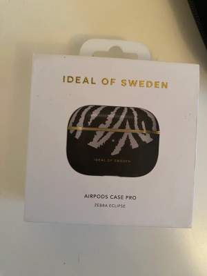 Ett helt nytt AirPods case till Airpod pro från Ideal of Sweden! Aldrig använts. 