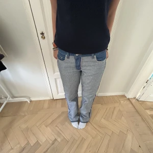 Lågmidjade jeans  - Säljer dessa ursnygga jeans som har prislappen kvar. 💗köpt för 600