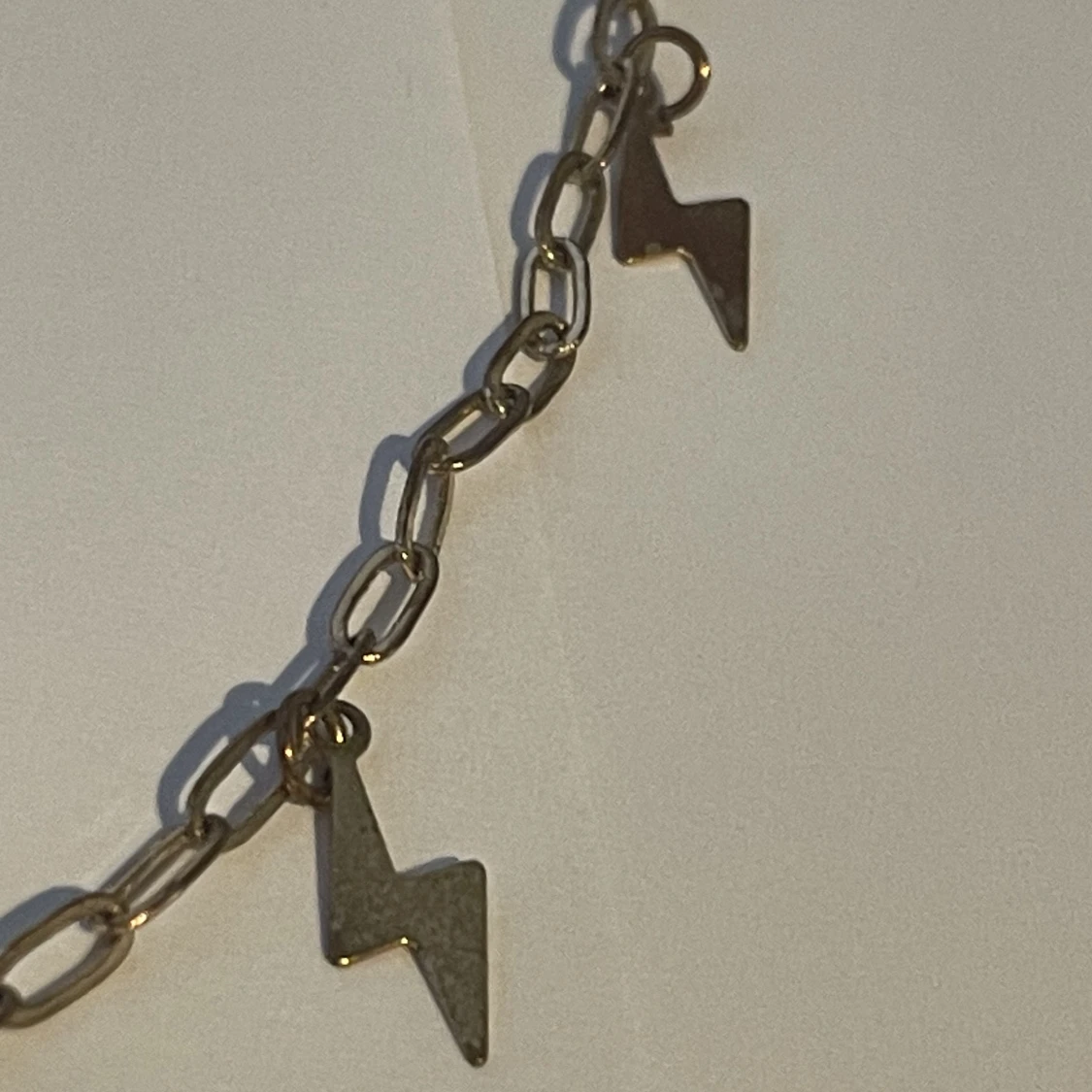 Halsband med blixtrar  - 90