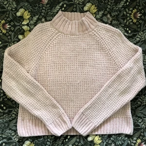 Stickad tröja - Stickad tröja från hm, storlek s⚡️ Skriv för fler frågor/bilder 🫶 