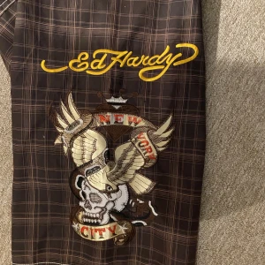 Edhardy shorts - Edhardy badshorts i storlek W32. Köpte secondhand aldrig använda i jätte bra skick