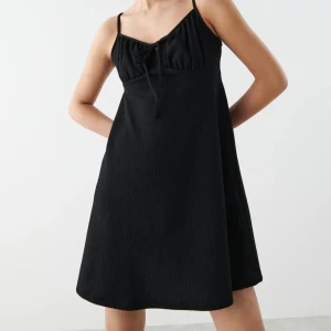 Klänning - Slutsåld klänning från Ginatricot, strl xs! Säljer pga kommer inte längre till användning💕