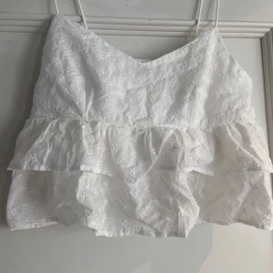 Shein topp  - Säljer min oanvända shein topp, säljer för 100kr+ frakt 