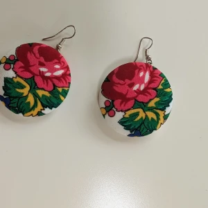  Örhängen  - Såååå fina örhängen  